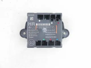 A2128204085 A2128204026 Блок предохранителей Mercedes E C207 Арт e9813627, вид 1