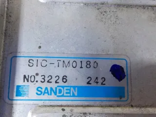 TM0180 Интеркулер Subaru Forester SJ Арт e9816612, вид 4
