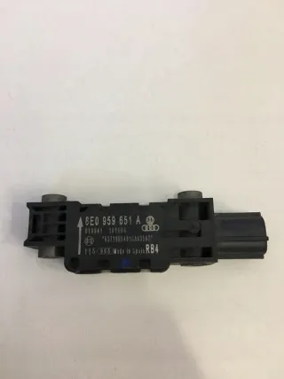 8E0959651A Датчик удара Audi A4 B7 Арт e9896128, вид 1