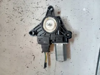 A2469063200 A-246-906-32-00 Моторчик стеклоподъемника Mercedes A W176 Арт e9903749, вид 2