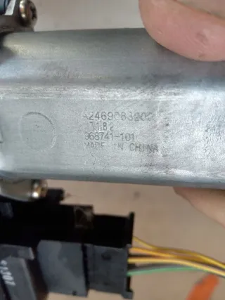 A2469063200 A-246-906-32-00 Моторчик стеклоподъемника Mercedes A W176 Арт e9903749, вид 3