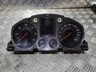 3C0920870G Щиток приборов (приборная панель) Volkswagen Passat B6 Арт e10024399, вид 1