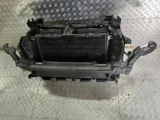  Передняя панель крепления облицовки (телевизор) Audi Q7 4M Арт e10028420, вид 1