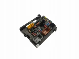07-11 9663100480 Блок предохранителей Peugeot 308 1 Арт e10034894, вид 5