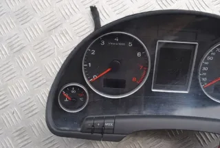 8E0920932A Щиток приборов (приборная панель) Audi A4 B7 Арт e10037069, вид 4