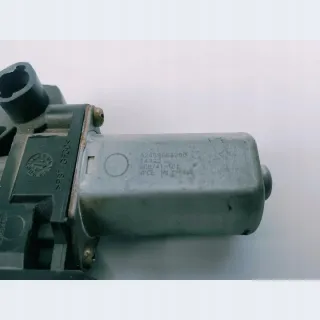 A2469063200 A-246-906-32-00 Моторчик стеклоподъемника Mercedes A W176 Арт e10045090, вид 3