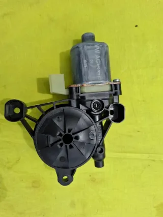 8W0959811 Моторчик стеклоподъемника Audi S4 B9 Арт e10065950, вид 1