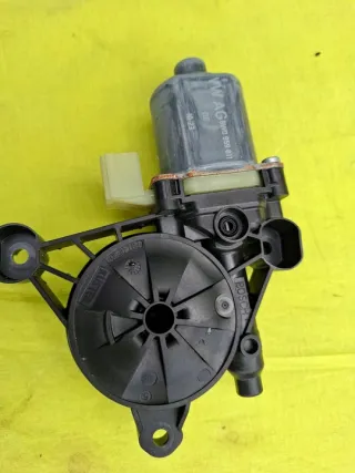8W0959811 Моторчик стеклоподъемника Audi S4 B9 Арт e10065950, вид 2