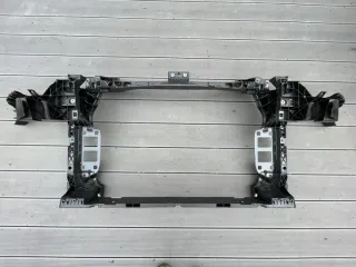 2017-2019 4M0805594C Передняя панель крепления облицовки (телевизор) Audi Q7 4M Арт e10078199, вид 1