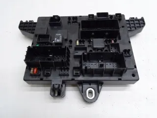 13343949 16553847713 Блок предохранителей Opel Astra J Арт e10084975, вид 1