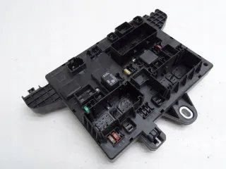 13343949 16553847713 Блок предохранителей Opel Astra J Арт e10084975, вид 2