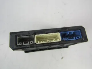 KD45-675X0C Блок предохранителей Mazda 6 3 Арт e10122731, вид 3