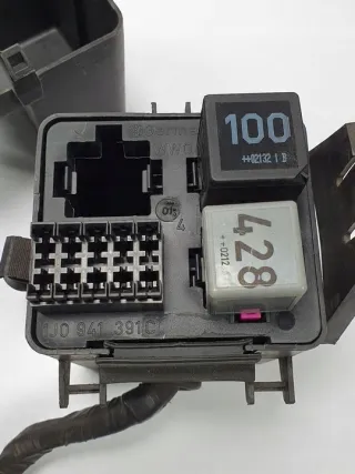 1J0941391C Блок предохранителей Audi TT 1 Арт e10371084, вид 2