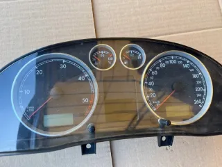 2000-2005 3B0920826A Щиток приборов (приборная панель) Volkswagen Passat B5 Арт e10374940, вид 2
