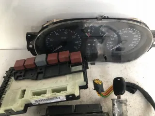 8200024377 Блок управления двигателем Renault Clio 2 Арт e10405050, вид 2
