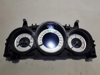 A2049005813 2049005813 Щиток приборов (приборная панель) Mercedes C W204 Арт e10474343, вид 1