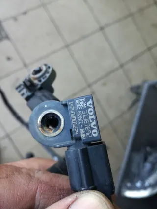 31387892 Датчик удара Volvo V40 2 Арт e10477748, вид 1