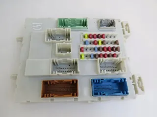 31412887 Блок предохранителей Volvo V40 2 Арт e10484731, вид 1