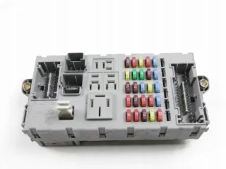 51744898 46520600 Блок предохранителей Fiat Punto 2 Арт e10511707, вид 3
