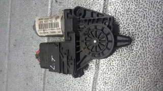 3B9839751 Моторчик стеклоподъемника Volkswagen Passat B5 Арт e10531744, вид 1