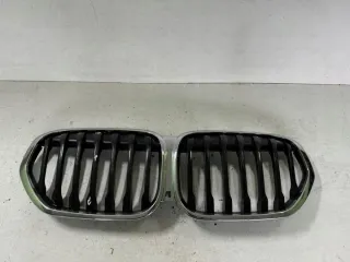 8493450 Решетка радиатора BMW X1 F48 Арт e10572355, вид 1
