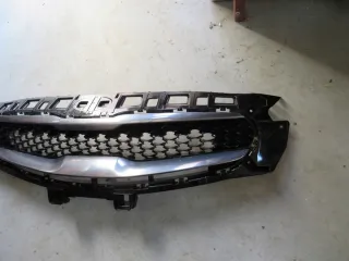 86560J7000 86560-J7000 Решетка радиатора Kia Ceed 1 Арт e10575602, вид 3