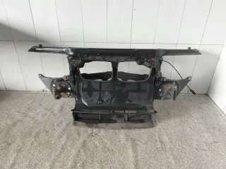 8211467 8268377 Передняя панель крепления облицовки (телевизор) BMW 3 E46 Арт e10581202, вид 1
