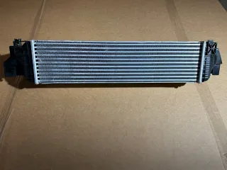 7617598,,17517617598,,818640 Интеркулер BMW X1 F48 Арт AL14522176934_5, вид 2