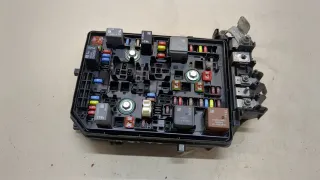 39040858 Блок предохранителей Opel Astra K Арт 20399314, вид 1