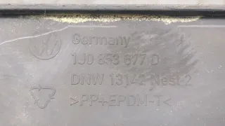 1J0853677D Заглушка (решетка) в бампер передний Volkswagen Golf 4 Арт 9026244, вид 4