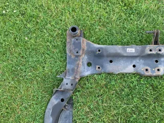 2007-2012 62405-2L000 Балка подвески передняя (подрамник) Hyundai i30 FD Арт e10586853, вид 7