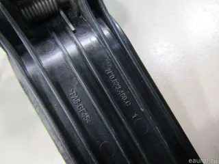 7E0823480E VAG Крючок капота Volkswagen Transporter T6 restailing Арт E81088829, вид 4