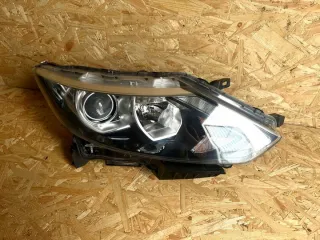 10018013 Фара правая Nissan Qashqai 2 Арт e12685164, вид 1