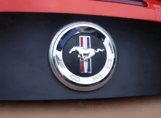  Крышка багажника (дверь 3-5) Ford Mustang 5 restailing Арт e12684790, вид 2