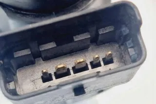 72834204 31070017 Расходомер воздуха Mazda 3 BK Арт e12681783, вид 1