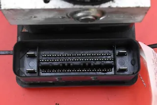 8V51-2C405-AD Блок ABS Ford Fiesta 5 Арт e12666849, вид 9
