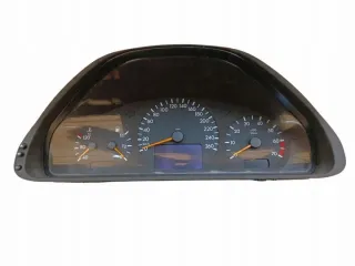 1999-2002 A2105401611 Щиток приборов (приборная панель) Mercedes E W210 Арт e12664863, вид 1