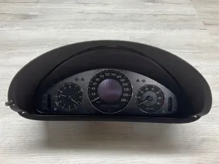 A2095400111, 110080140002 Щиток приборов (приборная панель) Mercedes CLK W209 Арт e12664853, вид 1