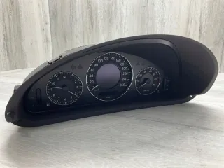 A2095400111, 110080140002 Щиток приборов (приборная панель) Mercedes CLK W209 Арт e12664853, вид 3