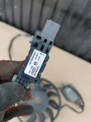 8E0959651 Датчик удара Audi A4 B6 Арт e12647525, вид 1