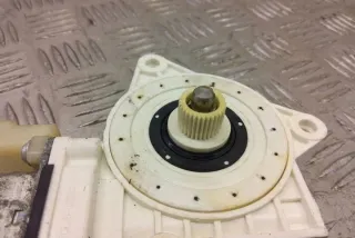 6978848 30993426 Моторчик стеклоподъемника BMW 1 E81/E82/E87/E88 Арт e12644699, вид 3