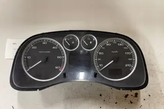 216518625 Щиток приборов (приборная панель) Peugeot 2008 Арт e12641609, вид 1