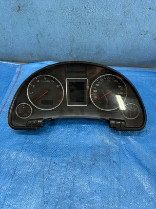 8E0920900F Щиток приборов (приборная панель) Audi A4 B6 Арт e12640372, вид 1