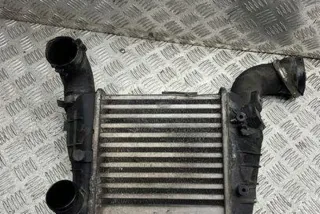 8E0145805R Интеркулер Audi A4 B7 Арт e12639563, вид 1