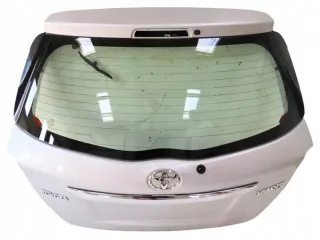 2011-2014 Крышка багажника (дверь 3-5) Toyota Yaris 3 Арт e12633152, вид 1