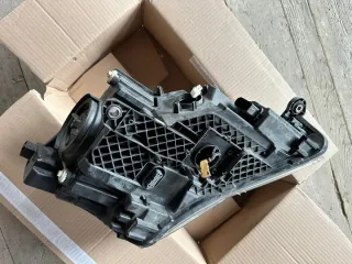 3V1941017A Фара левая Skoda Superb 3 Арт e12632800, вид 5