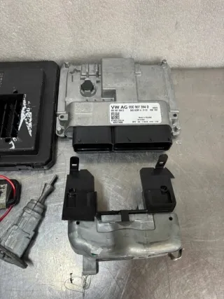 05C907394D 05C907394D, 3Q0959435N, 2Q0905861A, 2Q0937089C Блок управления двигателем Volkswagen Polo 6 Арт e12621145, вид 3