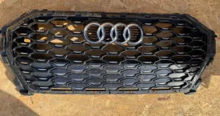 83A853651A 83F853651C 83F853651B 83F853651 Решетка радиатора Audi Q3 2 Арт e12614668, вид 1