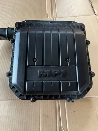 04C129618F 04C129611J Корпус воздушного фильтра Skoda Fabia 3 Арт e12611670, вид 2