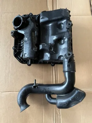 04C129618F 04C129611J Корпус воздушного фильтра Skoda Fabia 3 Арт e12611670, вид 3